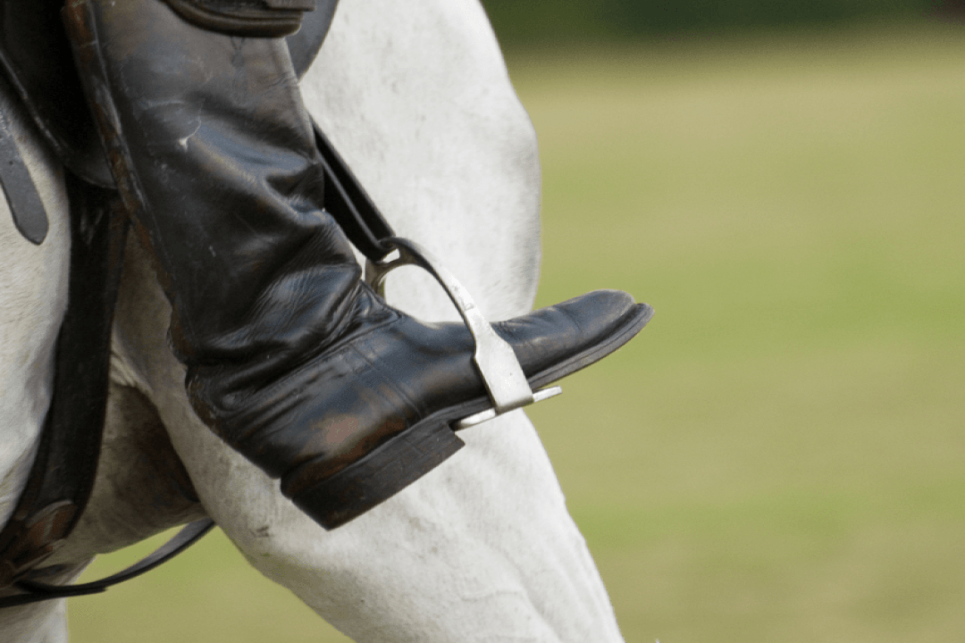 Le choix des étriers en équitation : conseils et astuces